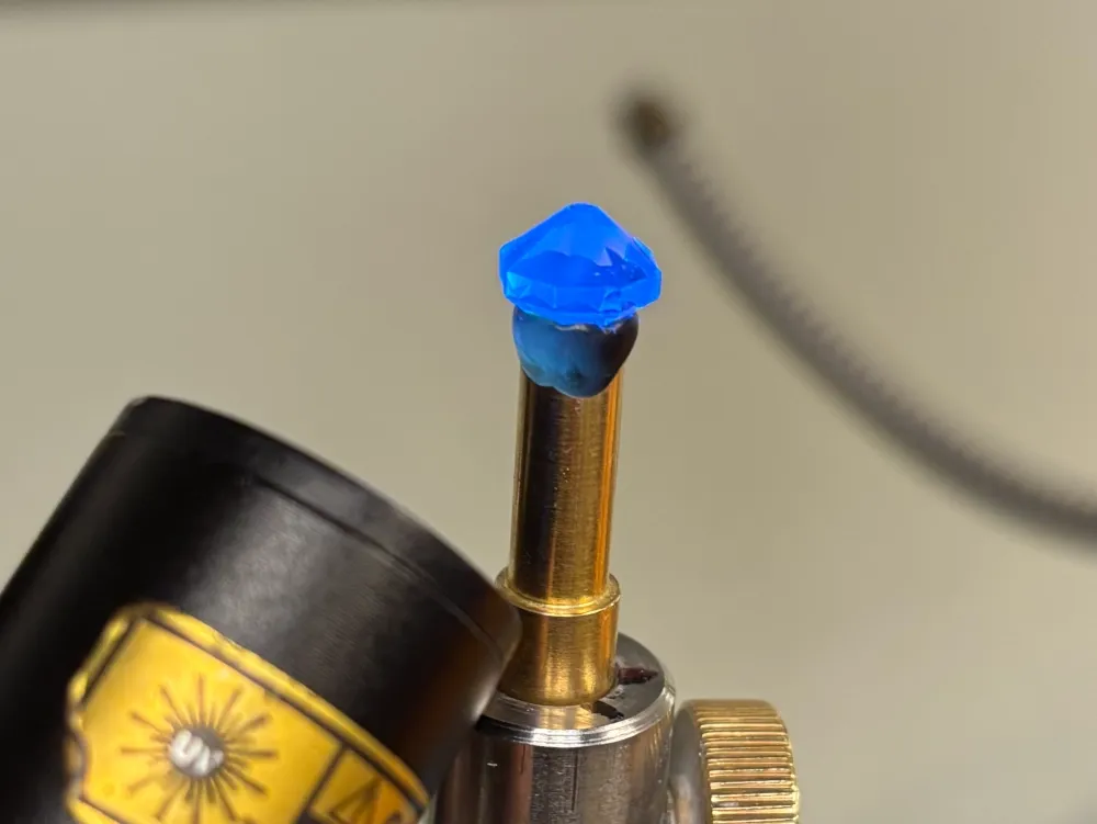 Glowing Nanosital glass